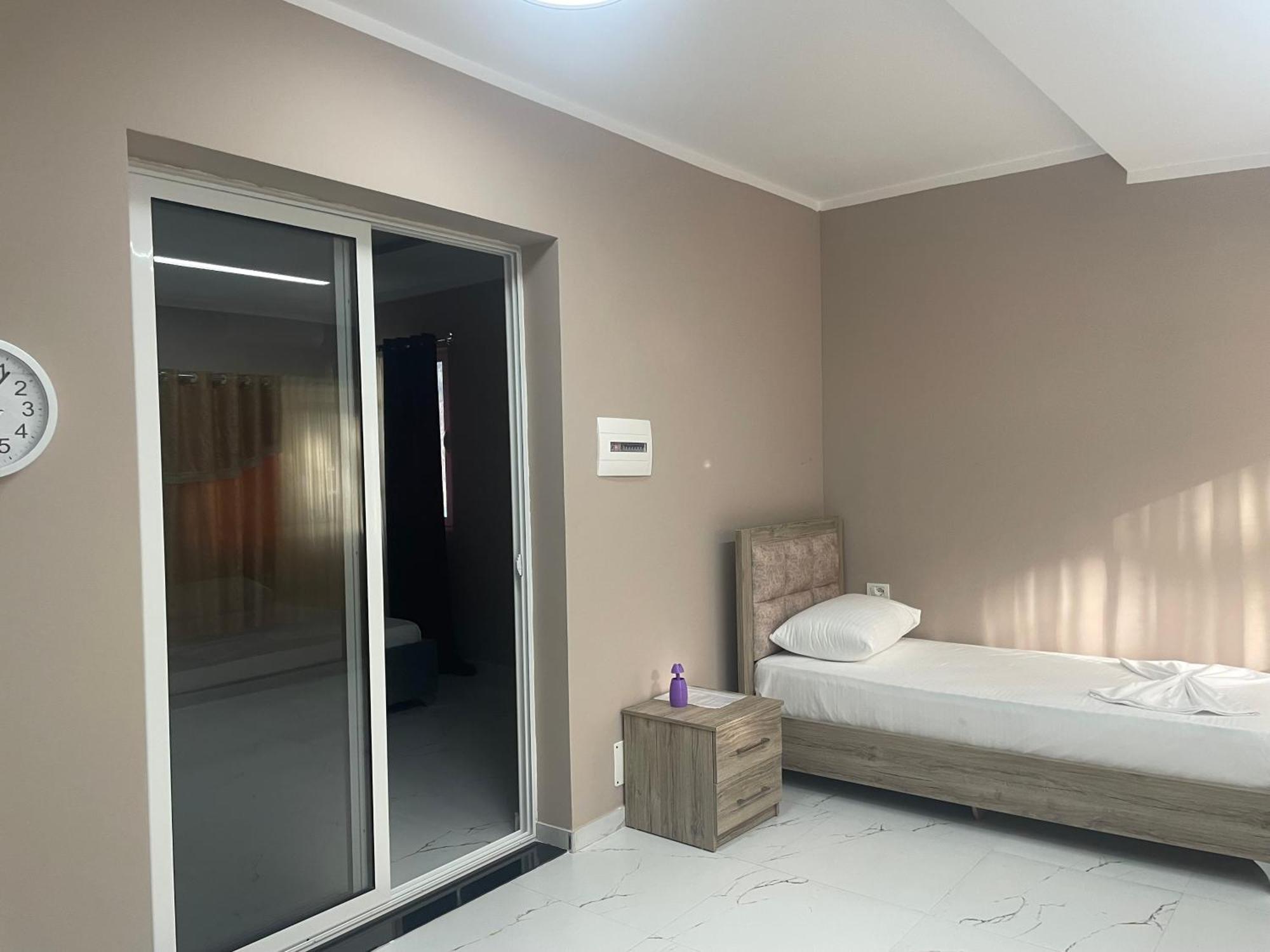 Vila Topi Vlorë Exteriör bild